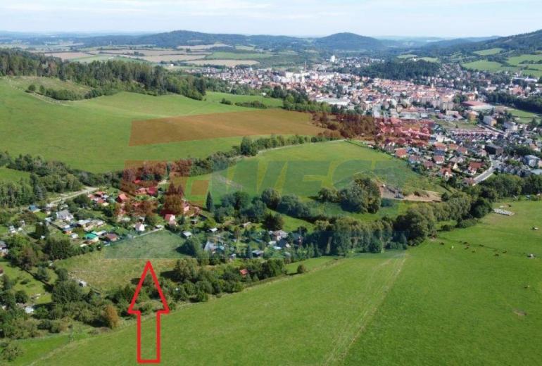 715 m2 PRODEJ POZEMKU K VÝSTAVBĚ  V SUŠICI