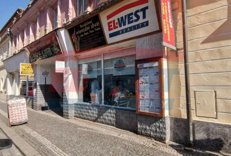 PRONÁJEM OBCHODNÍHO PROSTORU 62m2 V SUŠICI U NÁMĚSTÍ