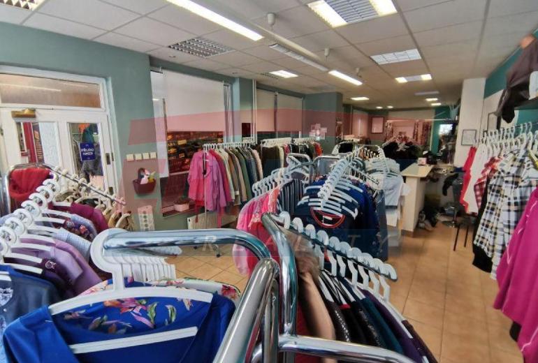 PRONÁJEM OBCHODNÍHO PROSTORU 62m2 V SUŠICI U NÁMĚSTÍ