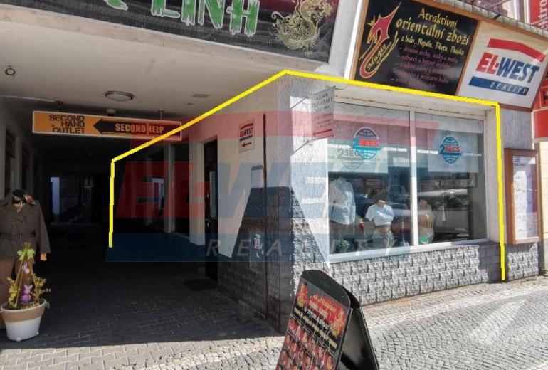 PRONÁJEM OBCHODNÍHO PROSTORU 62m2 V SUŠICI U NÁMĚSTÍ