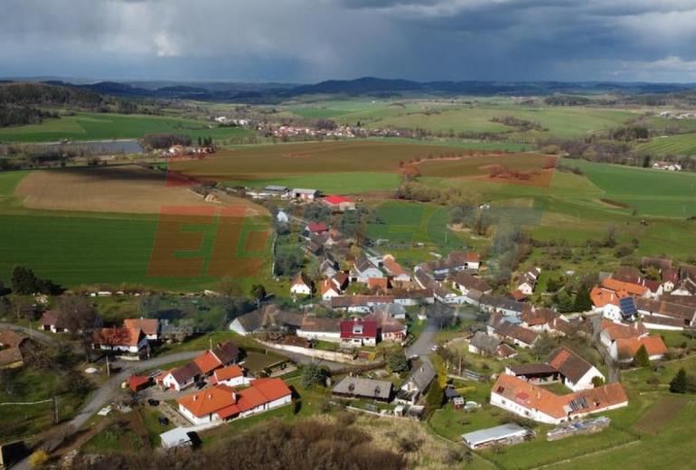 Prodej RD/chalupy se stavebním pozemkem a stodolou v Kadešicích