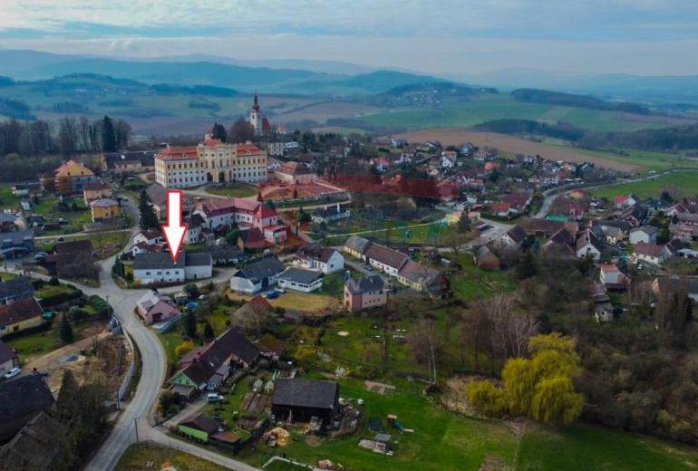 PRODEJ RODINNÉHO DOMU SE ZAHRADOU V TÝNCI U KLATOV