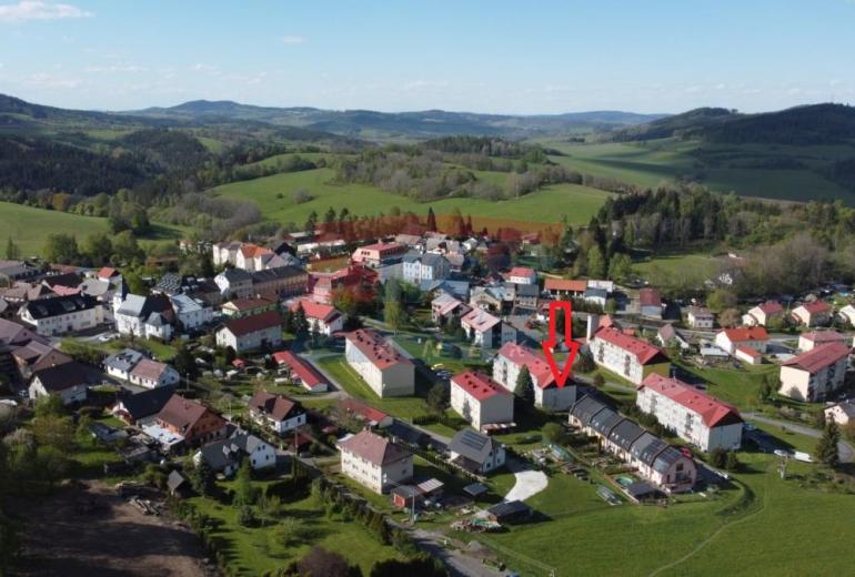 SNÍŽENÁ CENA !!! PRODEJ BYTU 3+1 / S LODŽIÍ V HARTMANICÍCH NA ŠUMAVĚ