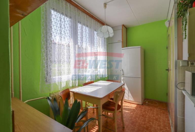 SNÍŽENÁ CENA !!! PRODEJ BYTU 3+1 / S LODŽIÍ V HARTMANICÍCH NA ŠUMAVĚ