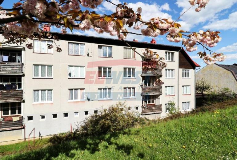 SNÍŽENÁ CENA !!! PRODEJ BYTU 3+1 / S LODŽIÍ V HARTMANICÍCH NA ŠUMAVĚ