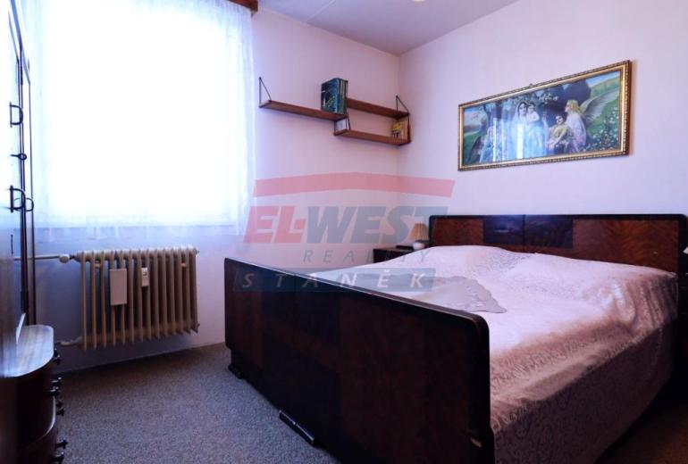 SNÍŽENÁ CENA !!! PRODEJ BYTU 3+1 / S LODŽIÍ V HARTMANICÍCH NA ŠUMAVĚ