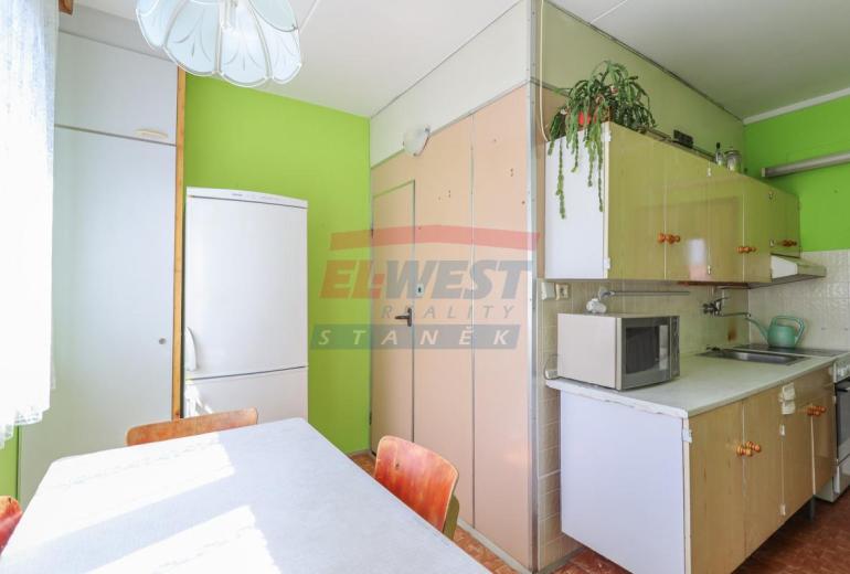 SNÍŽENÁ CENA !!! PRODEJ BYTU 3+1 / S LODŽIÍ V HARTMANICÍCH NA ŠUMAVĚ