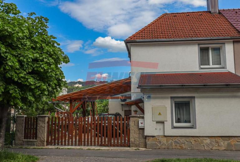 PRODEJ ZATEPLENÉHO RODINNÉHO DOMU SE ZAHRADOU V SUŠICI