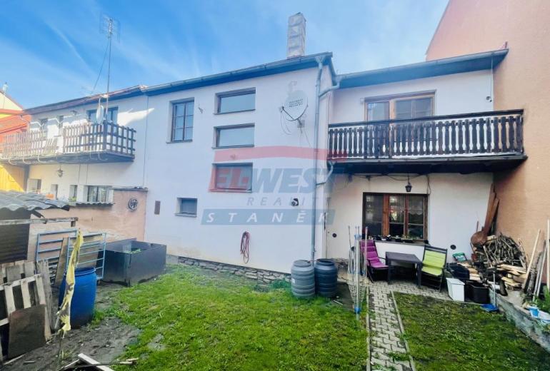 PRODEJ ŘADOVÉHO RODINNÉHO DOMU V SUŠICI S MALOU ZAHRÁDKOU