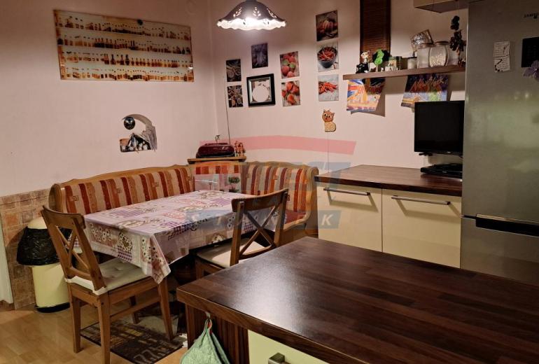 PRODEJ ŘADOVÉHO RODINNÉHO DOMU V SUŠICI S MALOU ZAHRÁDKOU