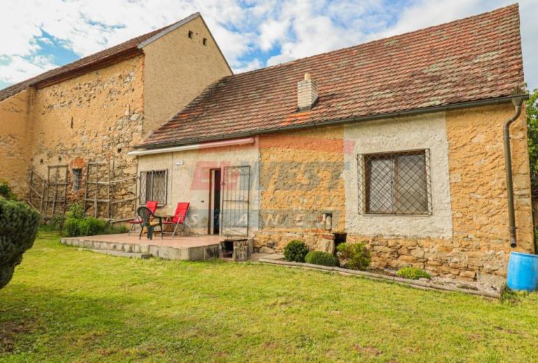 PRODEJ CHALUPY - DOMU SE ZAHRADOU U HORAŽĎOVIC - KOMUŠÍN