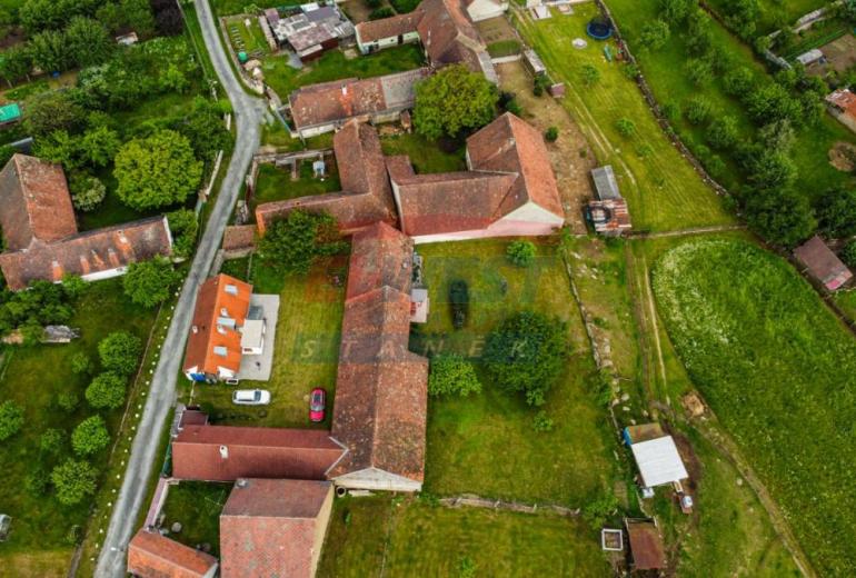 PRODEJ CHALUPY - DOMU SE ZAHRADOU U HORAŽĎOVIC - KOMUŠÍN