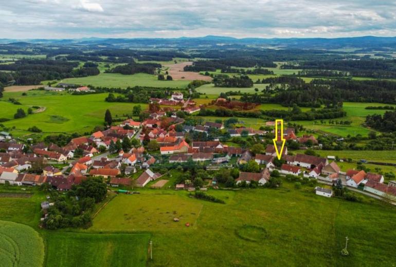 PRODEJ CHALUPY - DOMU SE ZAHRADOU U HORAŽĎOVIC - KOMUŠÍN