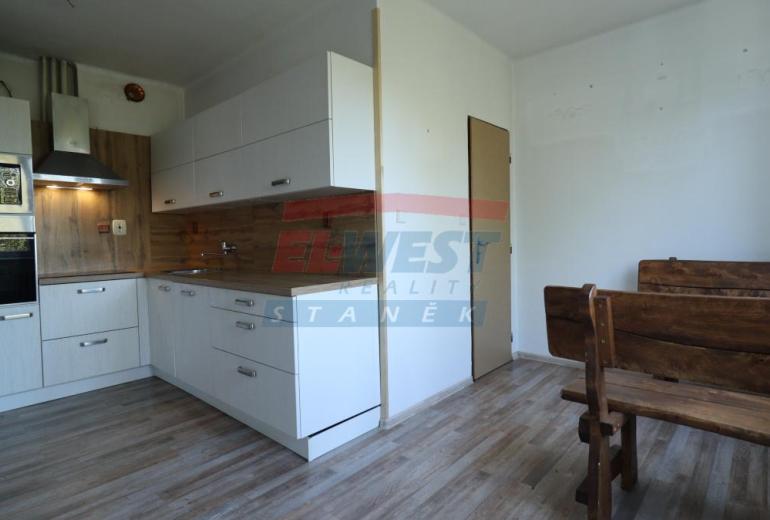 PRODEJ ZDĚNÉHO BYTU 3+1 S BALKONEM V MLÁZOVECH U SUŠICE