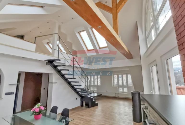 PRODEJ KOMERČNÍ - OBCHODNÍ BUDOVY S BYTY V CENTRU SUŠICE - ŠUMAVA