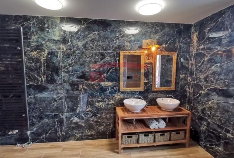 PRODEJ KOMERČNÍ - OBCHODNÍ BUDOVY S BYTY V CENTRU SUŠICE - ŠUMAVA