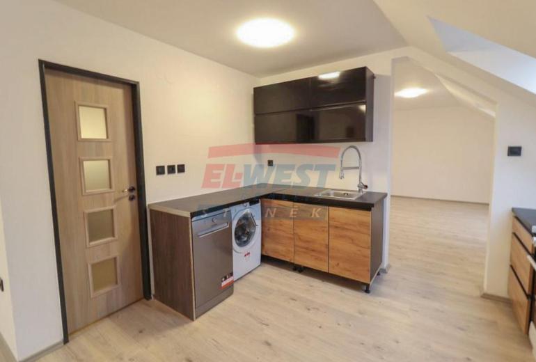 PRODEJ KOMERČNÍ - OBCHODNÍ BUDOVY S BYTY V CENTRU SUŠICE - ŠUMAVA