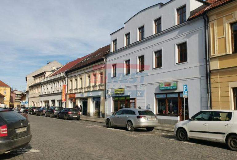 PRODEJ KOMERČNÍ - OBCHODNÍ BUDOVY S BYTY V CENTRU SUŠICE - ŠUMAVA