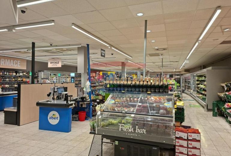 PRODEJ KOMERČNÍ - OBCHODNÍ BUDOVY S BYTY V CENTRU SUŠICE - ŠUMAVA