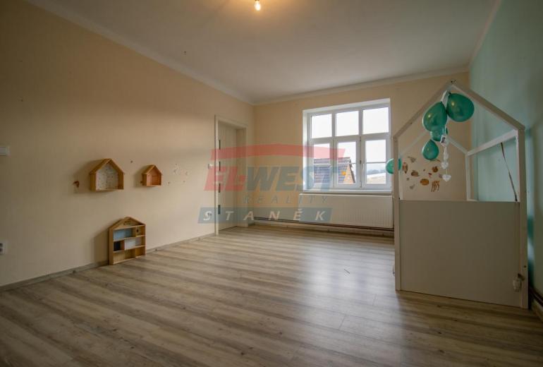PRODEJ ZDĚNÉHO BYTU 2+1, 80 M2 V KAŠPERSKÝCH HORÁCH