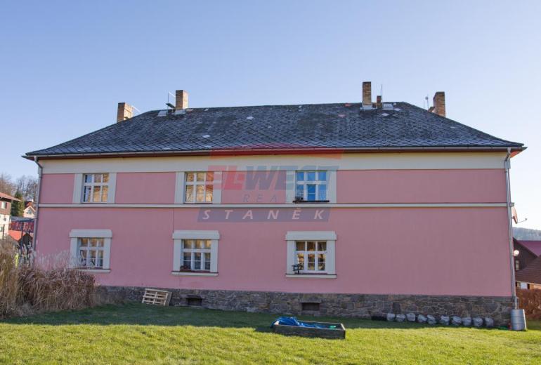 PRODEJ ZDĚNÉHO BYTU 2+1, 80 M2 V KAŠPERSKÝCH HORÁCH