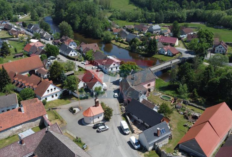 RODINNÝ DŮM - CHALUPA U ŘEKY OTAVY, ČEPICE U SUŠICE