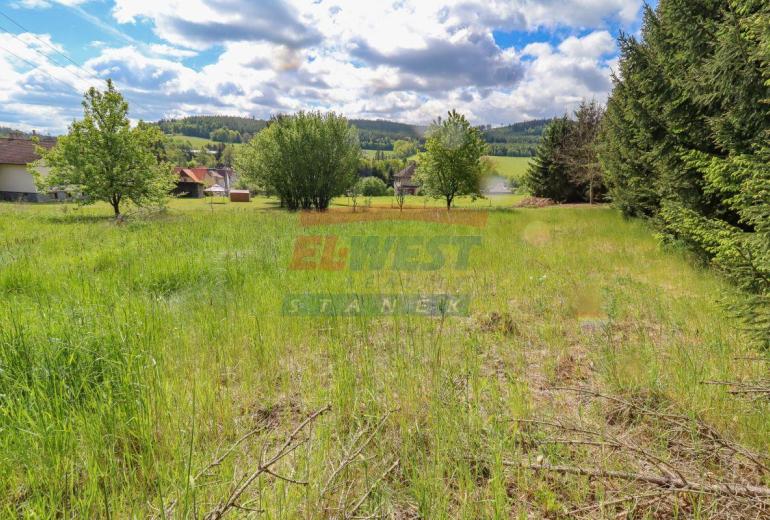Pozemek určený k výstavbě domu1678 m2 v Kolinci