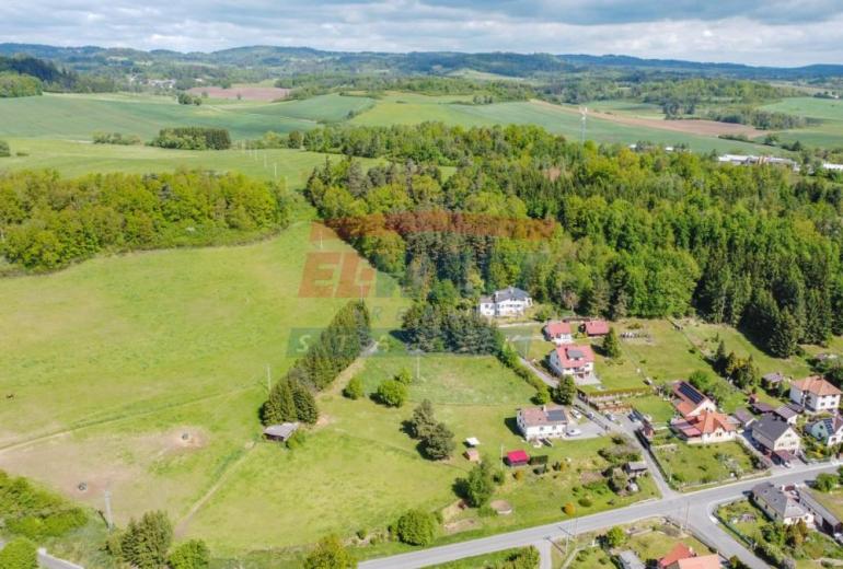 Pozemek určený k výstavbě domu1678 m2 v Kolinci