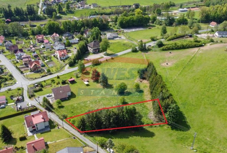 Pozemek určený k výstavbě domu1678 m2 v Kolinci