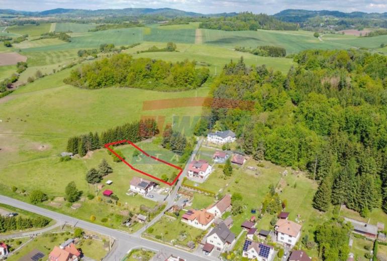 Pozemek určený k výstavbě domu 1679 m2 v Kolinci