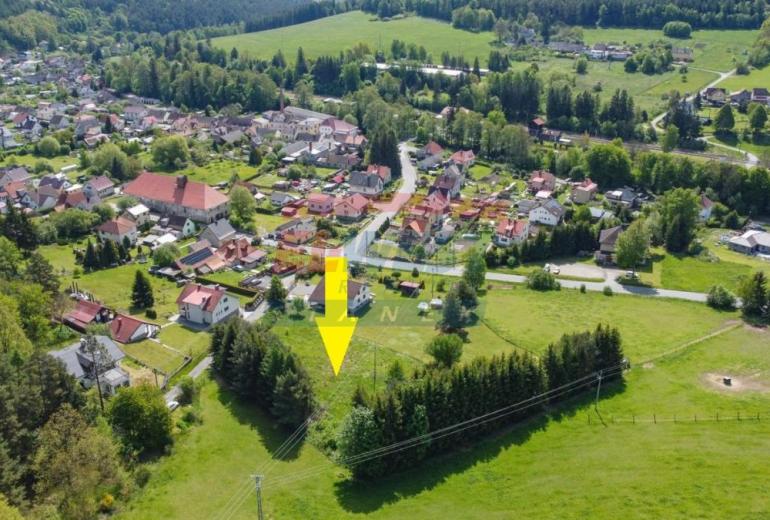 Pozemek určený k výstavbě domu 1679 m2 v Kolinci