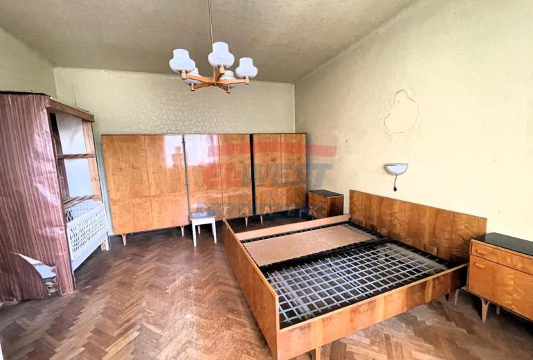 Prodej rodinné vily se zahradou a garáží v Klatovech
