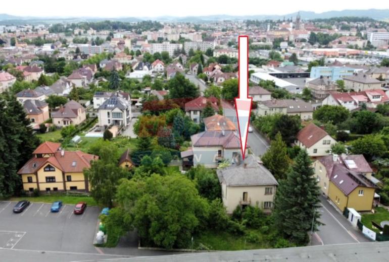 Prodej rodinné vily se zahradou a garáží v Klatovech