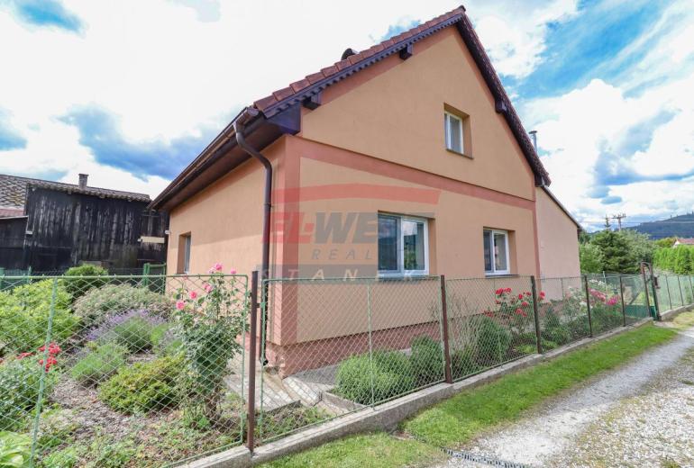Prodej udržovaného rodinného domu v Dlouhé Vsi u Sušice