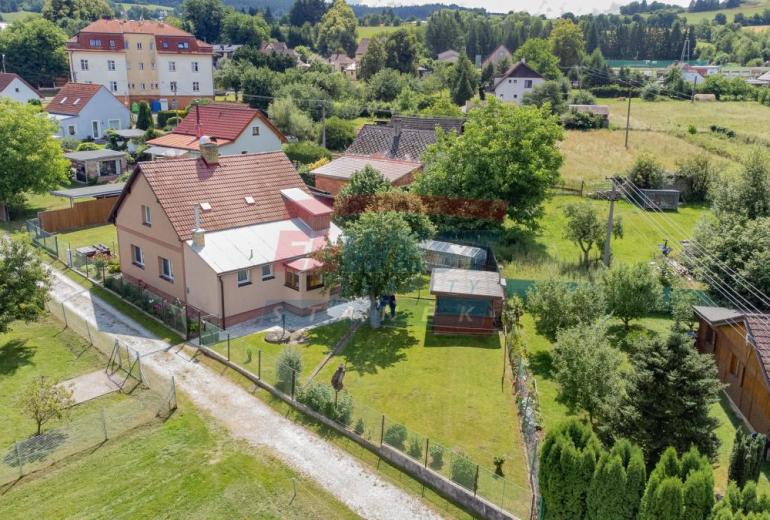 Prodej udržovaného rodinného domu v Dlouhé Vsi u Sušice
