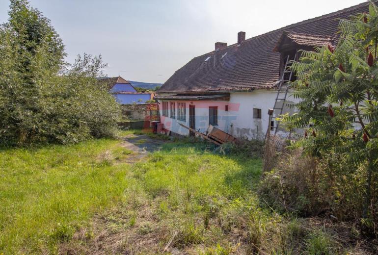 Prodej domu se stodolou a velkou zahradou v Žihobcích