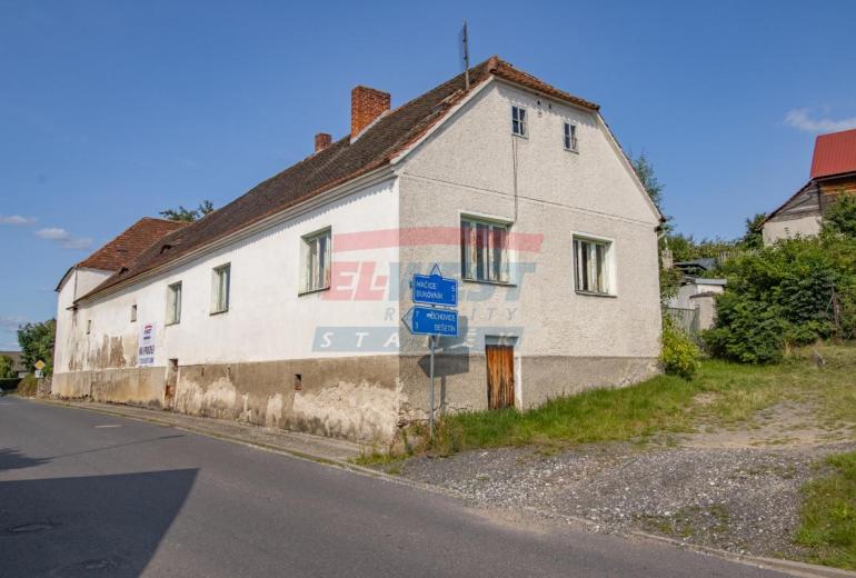 Prodej domu se stodolou a velkou zahradou v Žihobcích