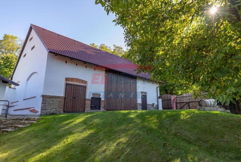 Prodej domu s pecí – usedlosti v Těšetinách u Klatov