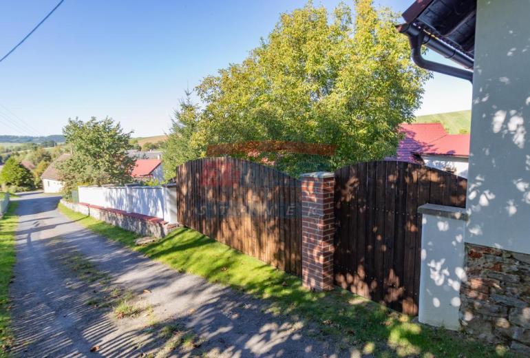 Prodej domu s pecí – usedlosti v Těšetinách u Klatov