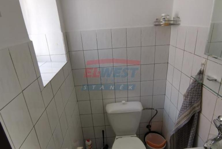 Pronájem samostatného bytu 1+kk ve zděném domě v centru Sušice