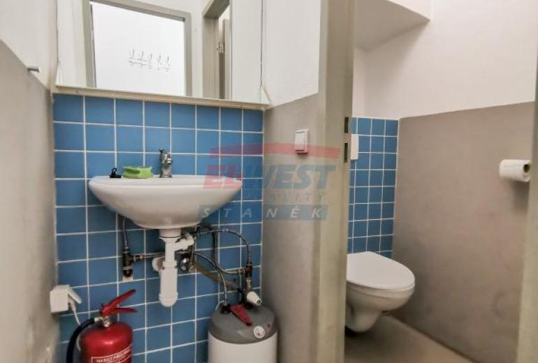 Pronájem prodejny v blízkosti centra Sušice, ul. Americké armády