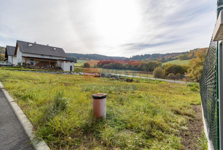 Prodej pozemku určeného k výstavbě rodinného domu v Sušici