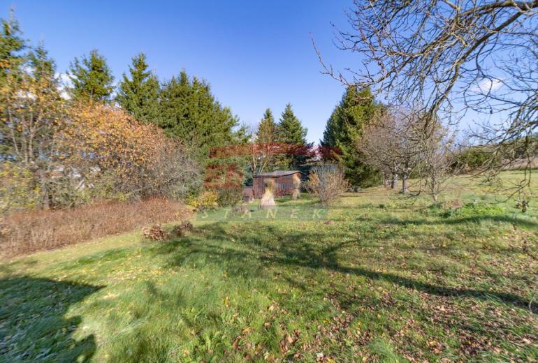 Prodej stavebního pozemku pro 2 domy 2306 m2 v Žichovicích