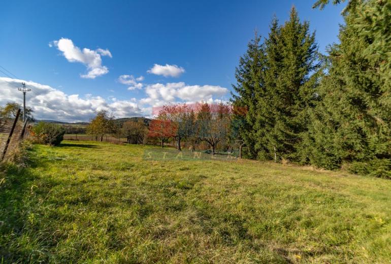 Prodej stavebního pozemku pro 2 domy 2306 m2 v Žichovicích