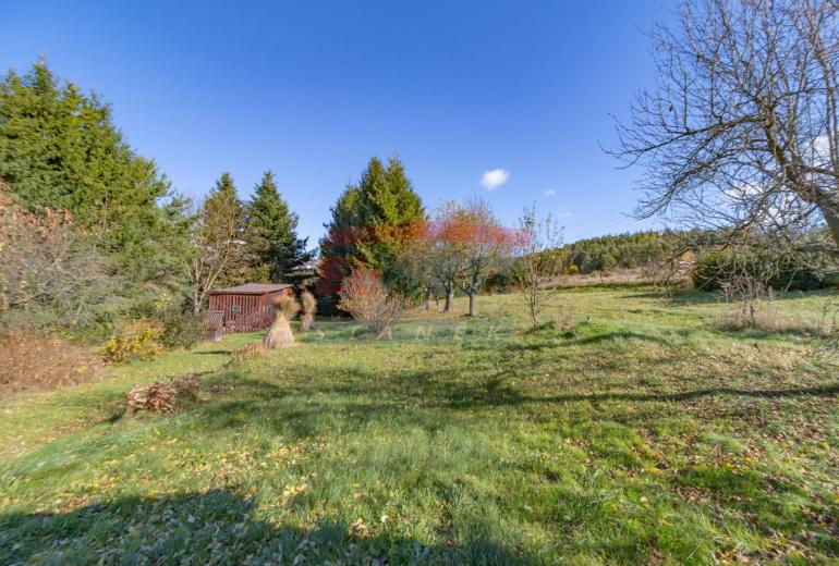 Prodej stavebního pozemku pro 2 domy 2306 m2 v Žichovicích