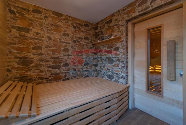 Prodej klimatizovaného apartmánu 2+kk č.1 s balkonem v Rezidenci Jiřičné u Petrovic, Šumava