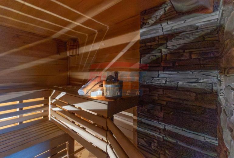 Prodej klimatizovaného apartmánu 2+kk č.1 s balkonem v Rezidenci Jiřičné u Petrovic, Šumava