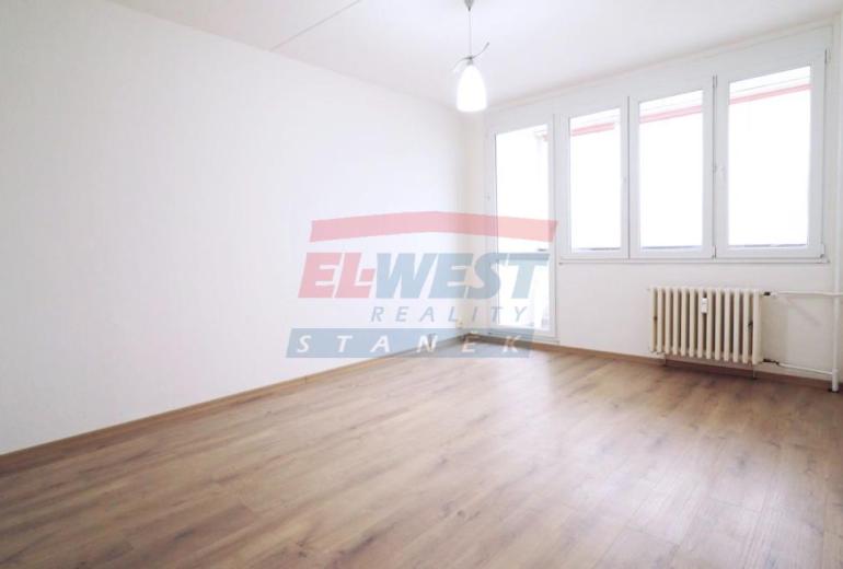 Pronájem bytu po rekonstrukci 3+1 se zasklenoulodžií v Sušici