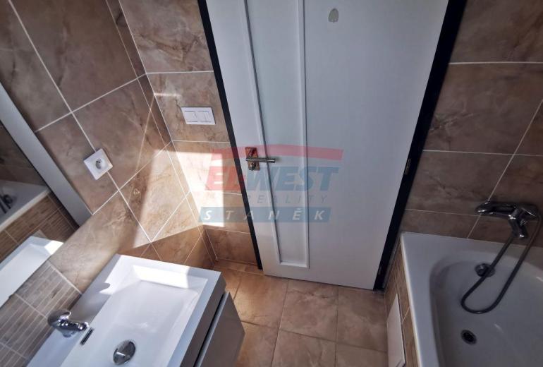 Pronájem nadstandardního bytu 3+kk s balkonem v areálu Rezidence Šumava v Sušici