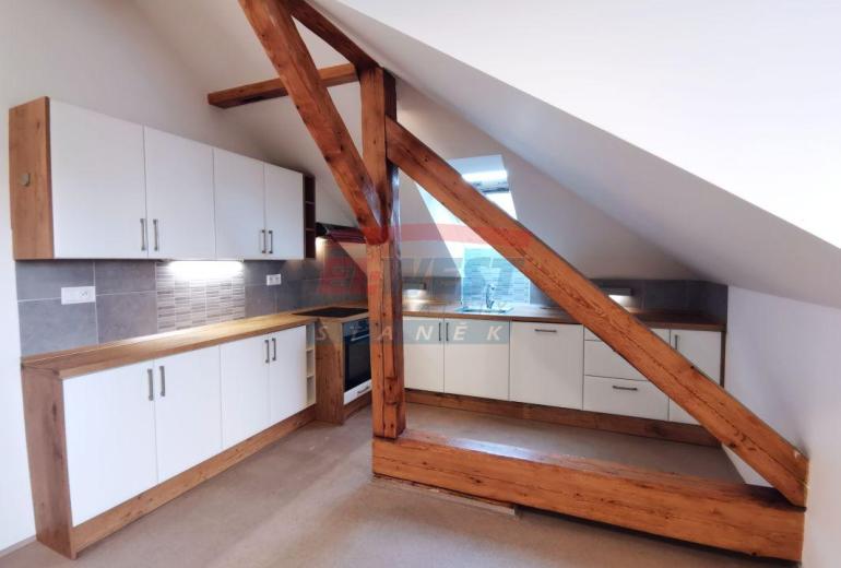 Pronájem nadstandardního bytu 3+kk s balkonem v areálu Rezidence Šumava v Sušici